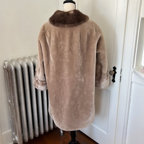 Fur collar swing coat 1960s? - Picture 3 of 4